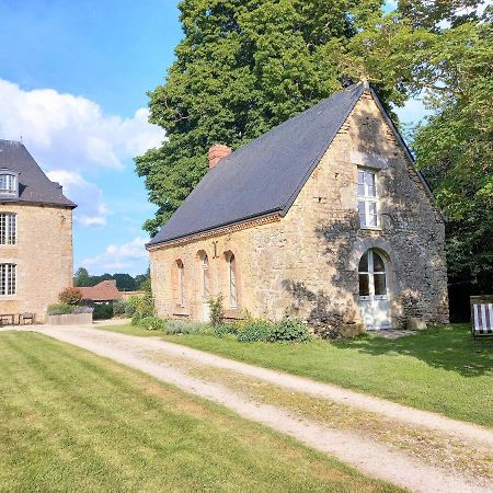 L'Annexe Du Plessis Bochard Guest House Saint-Pierre-des-Nids Exterior foto